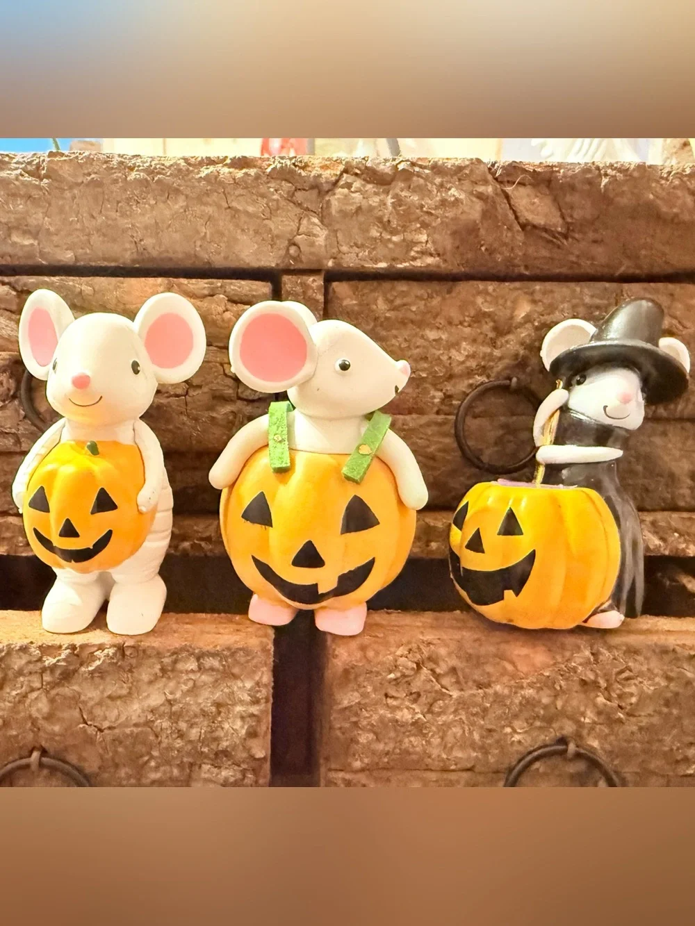 3 little Halloween mouse figurines witch , pumpkin and mummy decoration